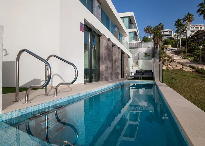200m² New D With Private, Heated Pool And Amazing Ocean View.