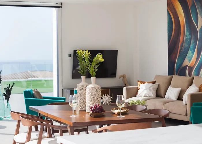 200m² New D With Private, Heated Pool And Amazing Ocean View. Villa