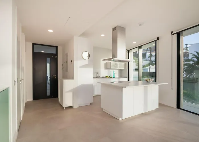 200m² New D With Private, Heated Pool And Amazing Ocean View. *