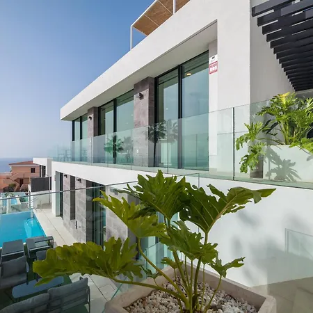 200m² New D With Private, Heated Pool And Amazing Ocean View. וילה *